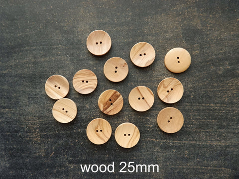 Wood Buttons by Retrosaria 